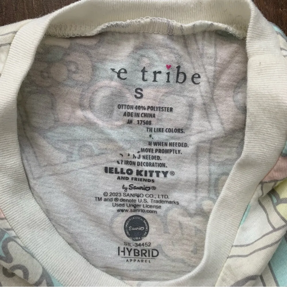 Sanrio Hello Kitty Love Tribe T Shirt size S - Image 3