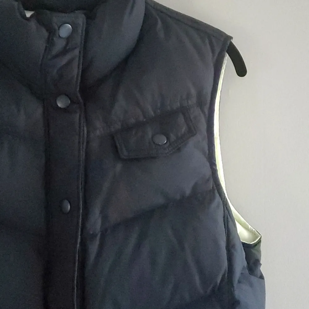 Gap Button Down Puffer Vest - Image 8