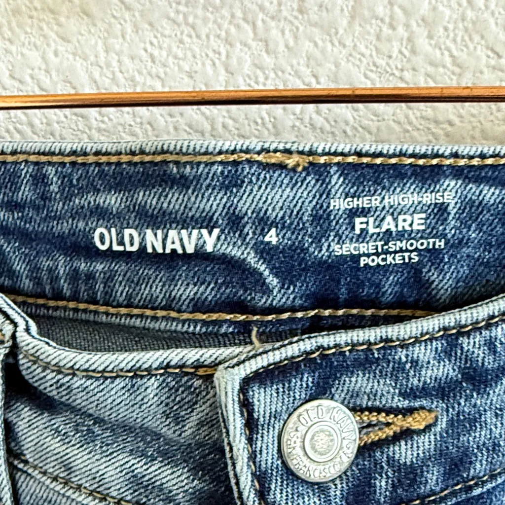 Old Navy Higher High-Rise Flare Denim Jeans Secret Pockets Stretch 4 - Image 3