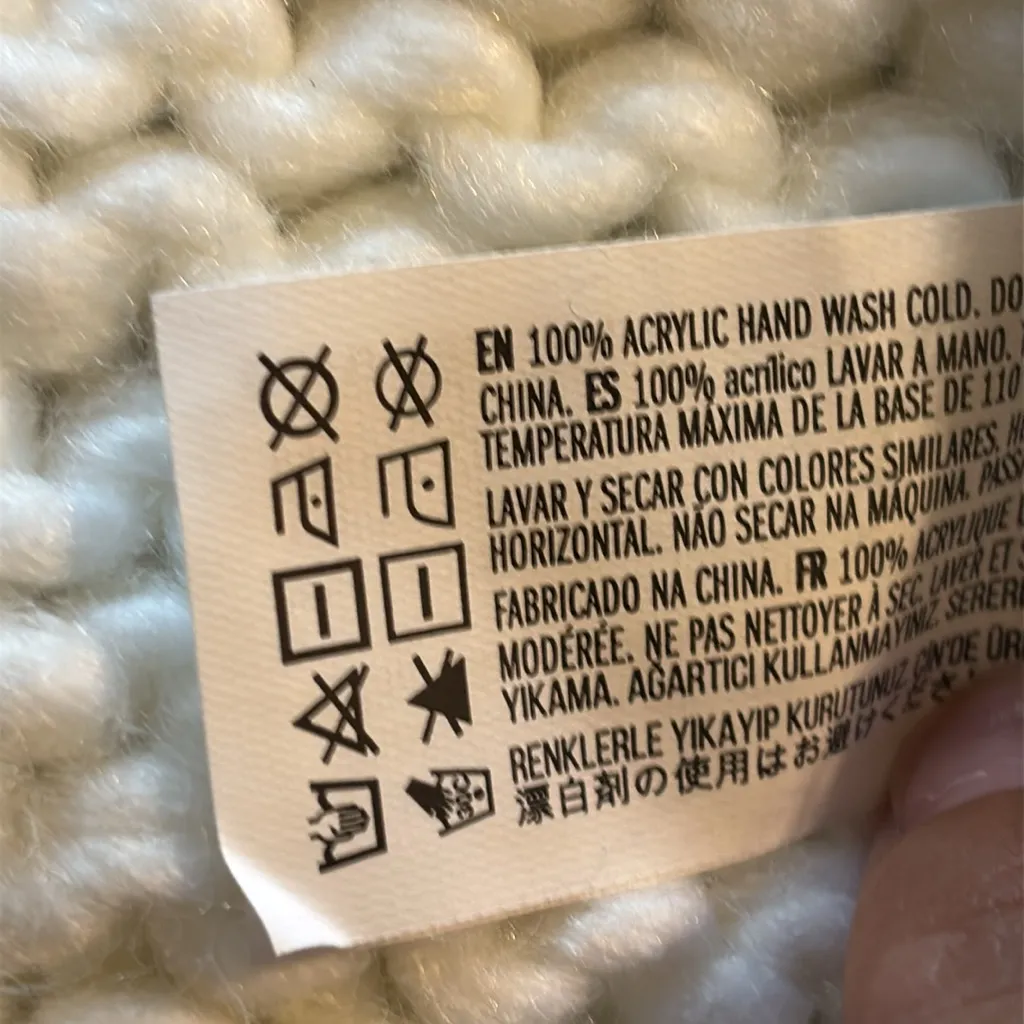 Forever 21 Cream Cardigan with Pink Floral Embroidery - Image 5