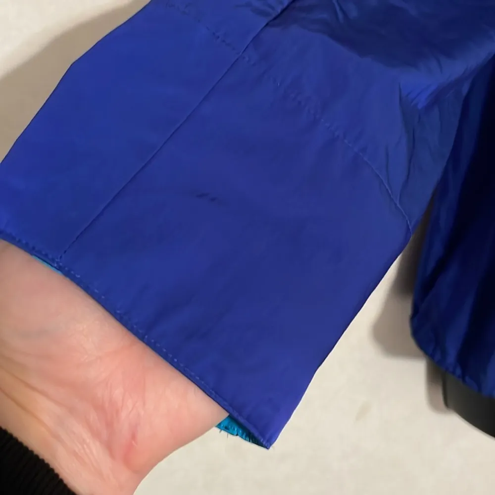 Women’s Chico’s coat size 1 NWOT functioning, pockets, zipper,‎ & waist cinch - Image 4