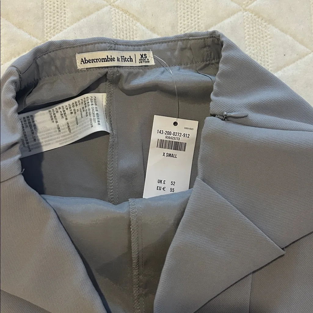 NWT Abercrombie & Fitch Scarlett Faux Wrap Mini Skort Gray XS - Image 5