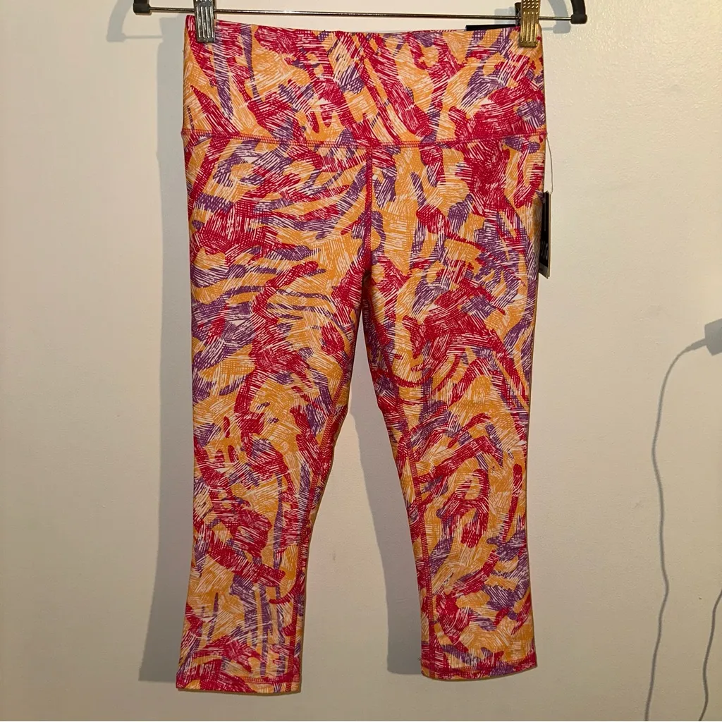 DSG women’s momentum capri Workout pants in abstract zebra tangerine size small Pink - Image 14