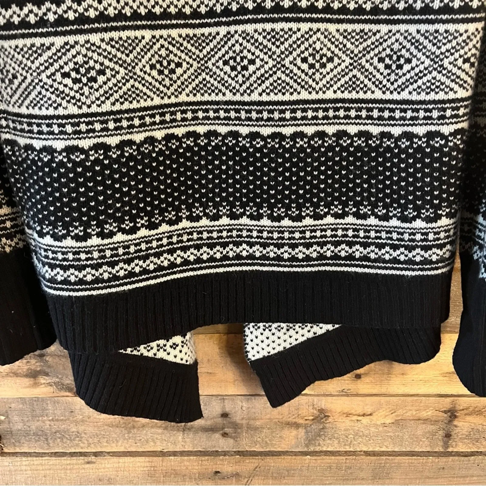 Cambridge Dry‎ Goods Black And White Cardigan Size Medium - Image 7
