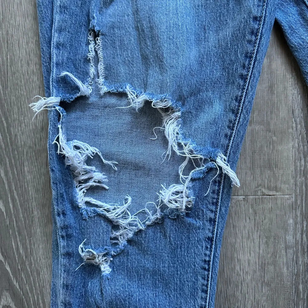 Studio Blue Distressed Blue Straight Leg Jeans Size 30 - Image 3