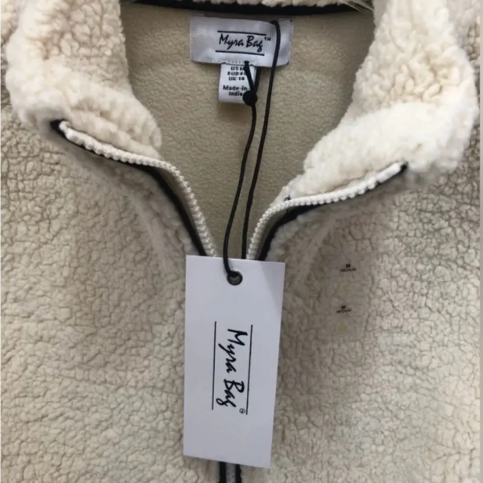 NWT Myra Bag White Sherpa Fleece Vest size M Size M - Image 9