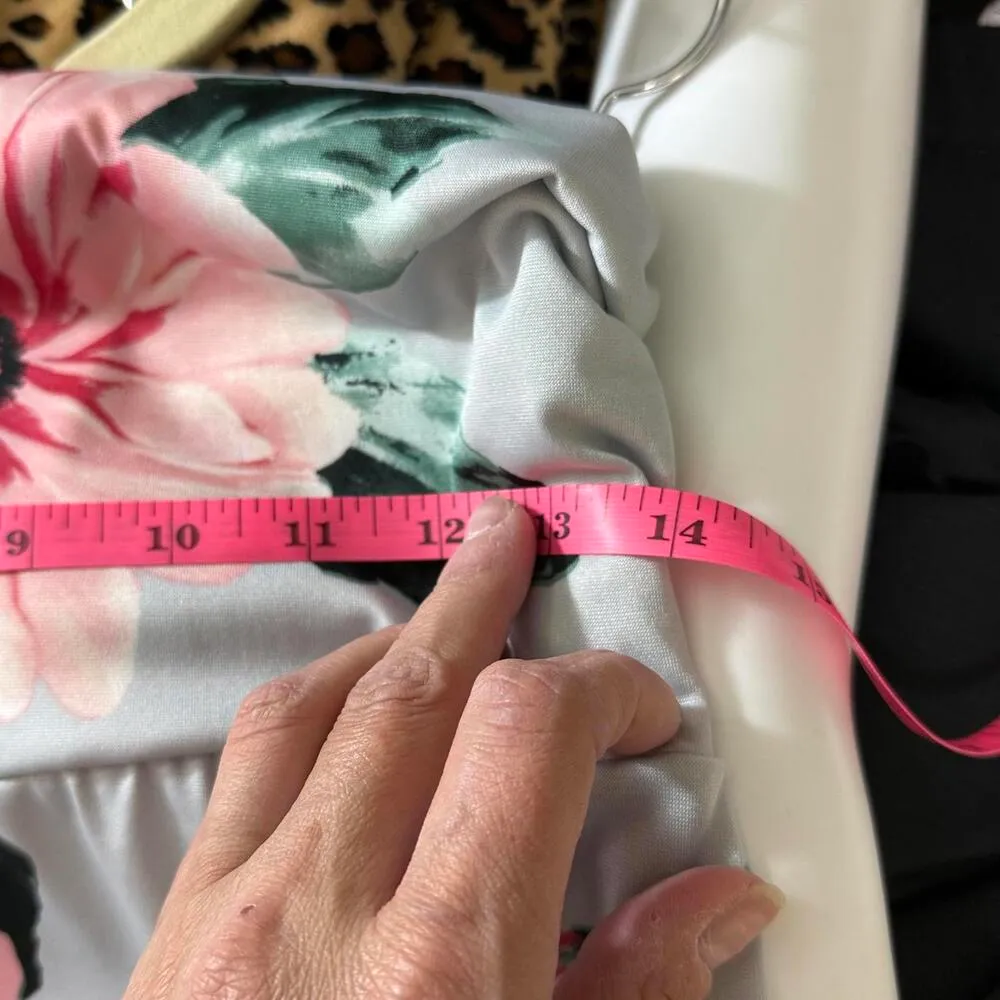 Cute‎ Women’s Skirt Size M Silver Size M - Image 2