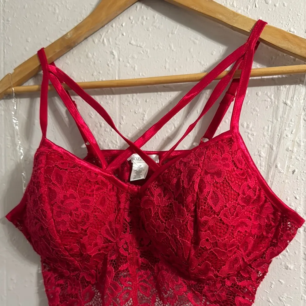 Elegant Red Lace Bralette - Image 2