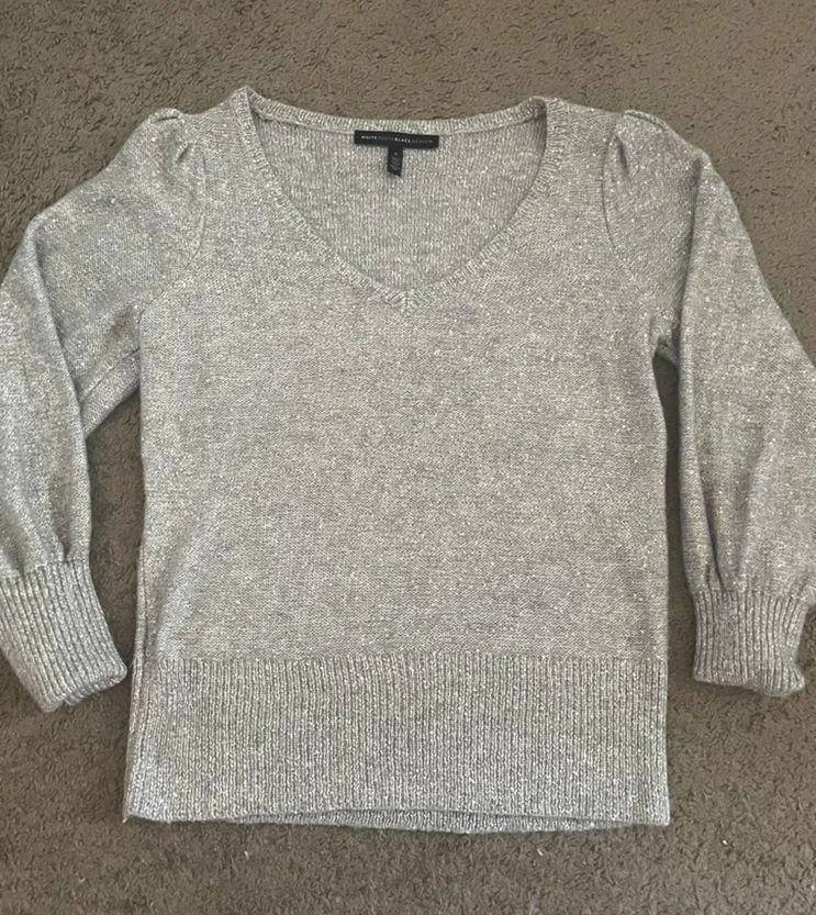 White House Black Market Gray/Silver Sequin Knit V-Neck Long Sleeve Sweater - Image 5