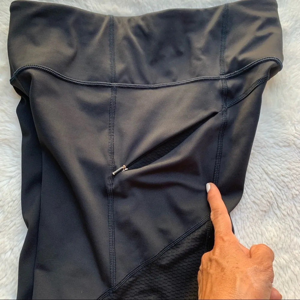 Athleta small biker black Short - Image 9