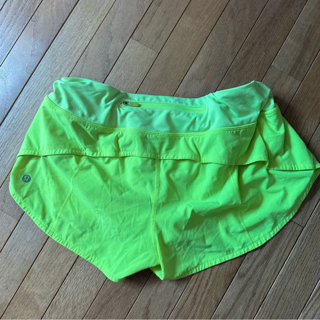 Lululemon Performance Shorts Lined Womens Size 10 Neon Bright Green - Image 6