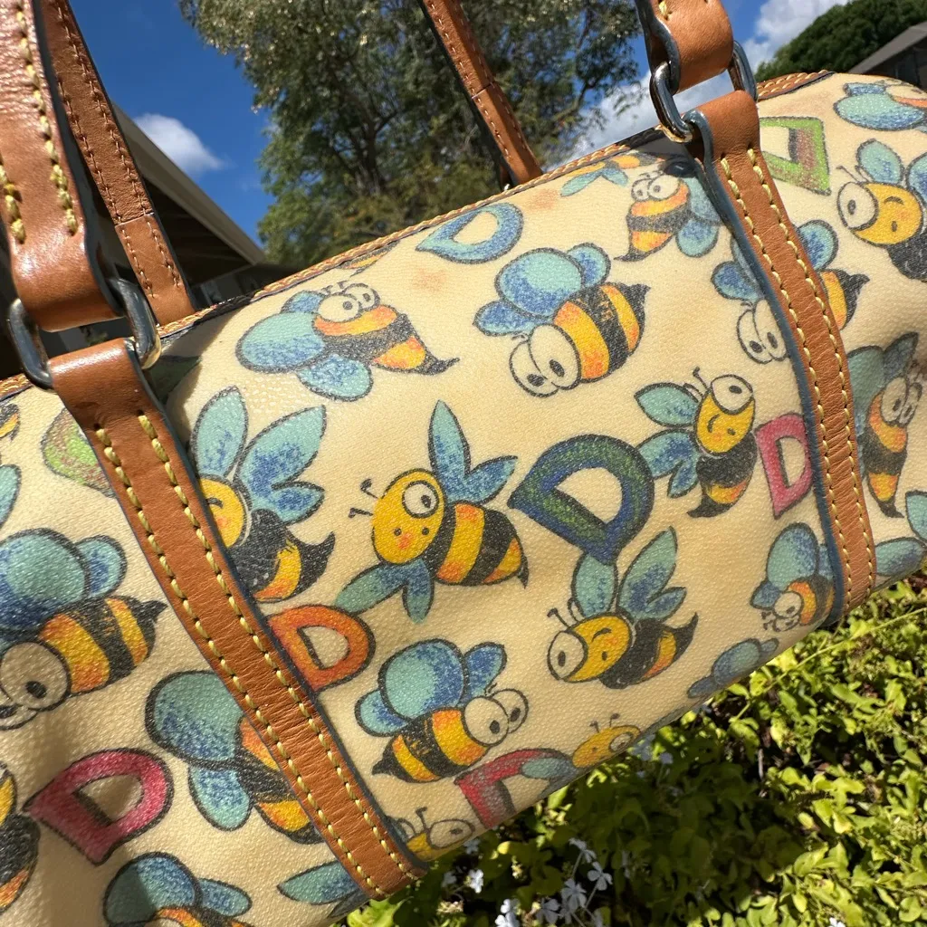 Vintage Dooney & Bourke Bee Print Barrel Satchel with Heart Tag - Image 3