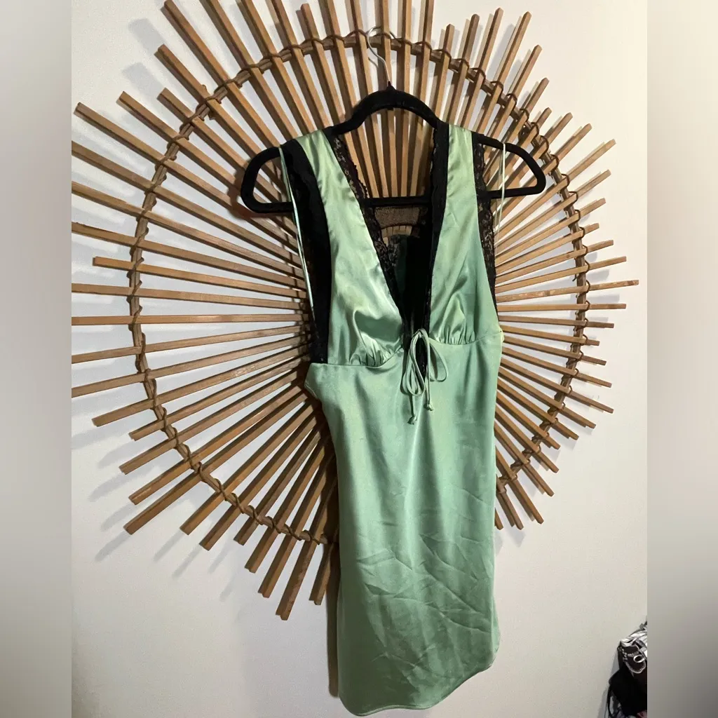 Victoria + Sophia Satin Green Mini Dress w/ Black Lace Trim Coquette Pistachio 💚 - Image 6