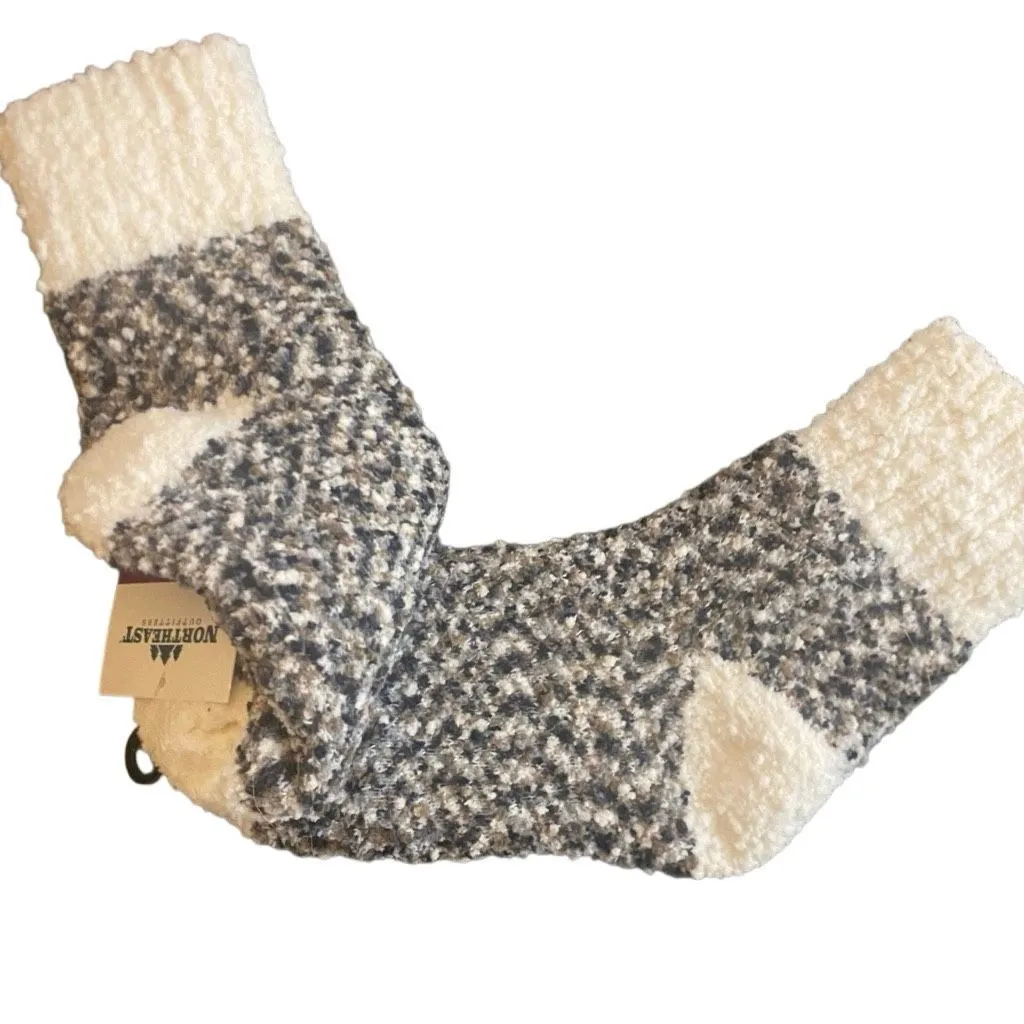 Northeast outfitters NWT cozy cabin socks aloe infused size 5 - Image 3