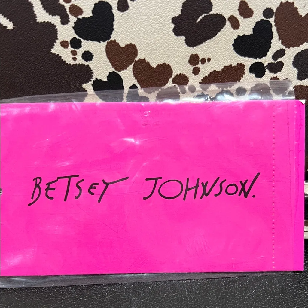 Betsey Johnson | Western Motif Heart Pattern Wristlet/Wallet - Image 2
