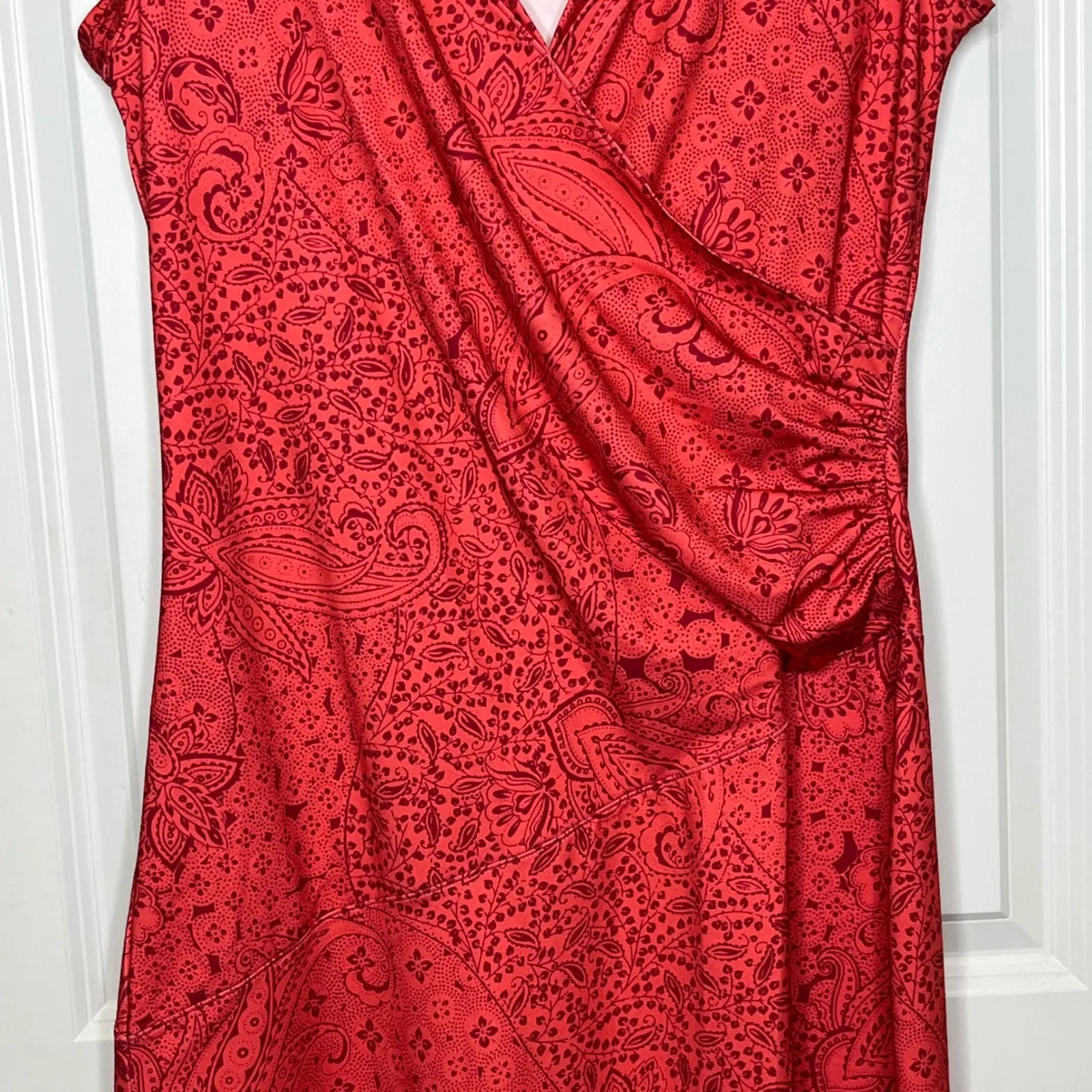 Athleta Nectar Medium Red Paisley Print Faux Wrap Cap Sleeve Knee Length Dress - Image 5