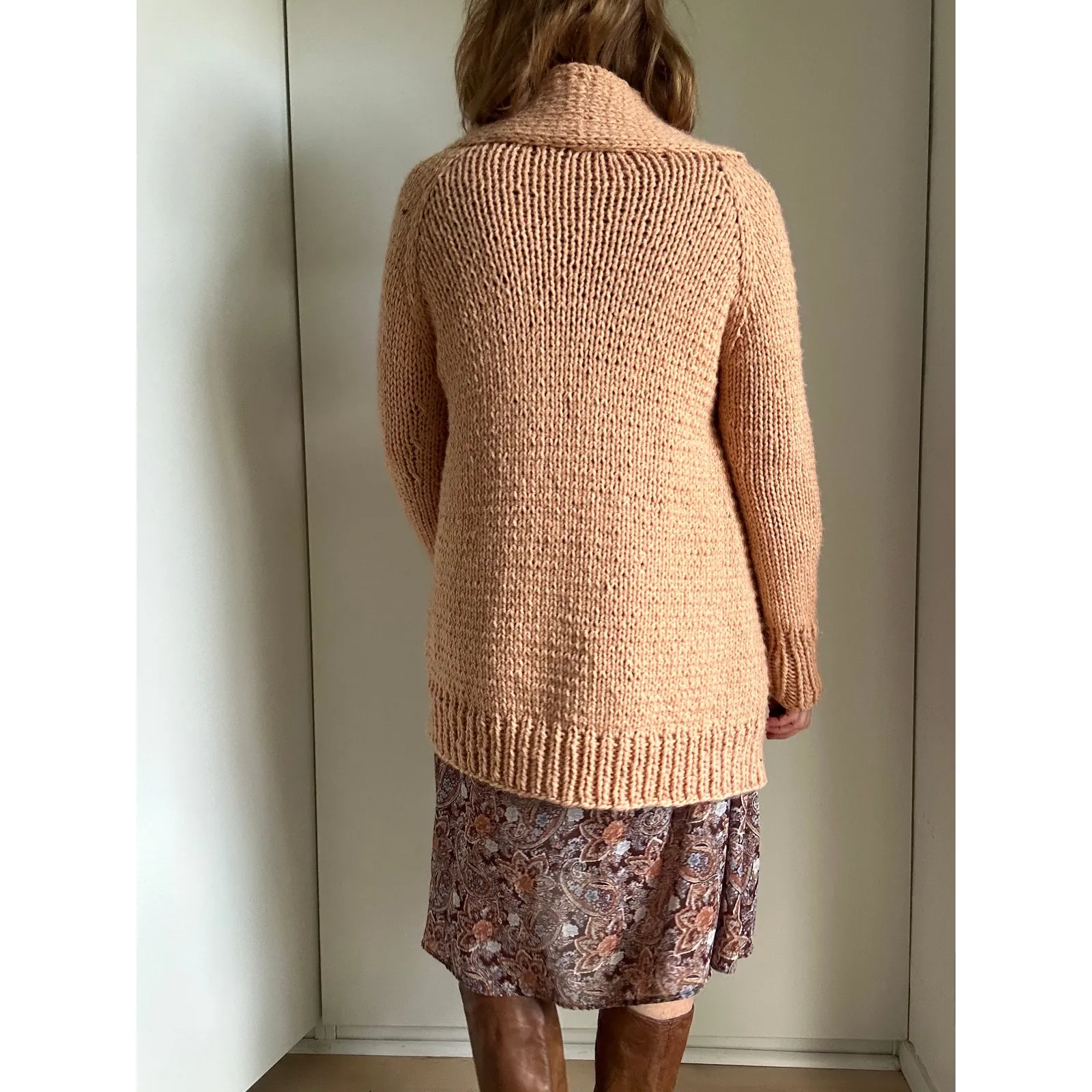 Vintage Handmade Crochet Cardigan Sweater Tan Size S/M Fit Midi length Fall knit - Image 3