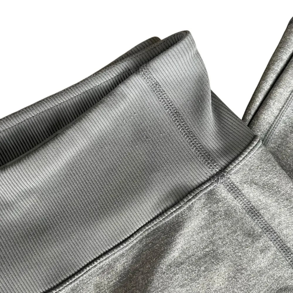 Lululemon Women’s Clam Digger II Heathered Fossil Gray Cropped Wide Leg Capris - Image 6