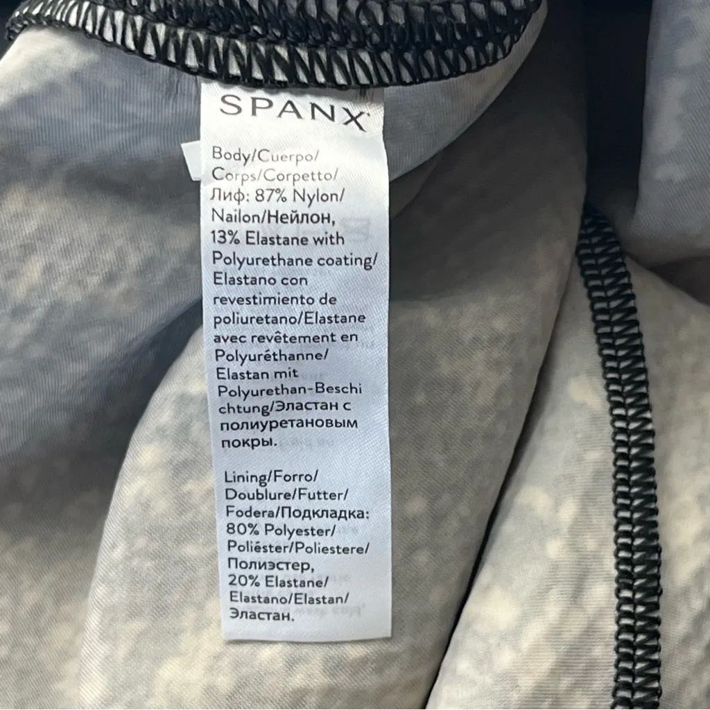 SPANX Faux Leather Snake Shine Leggings Womens Size Medium Grey Gray Stretch NEW - Image 6