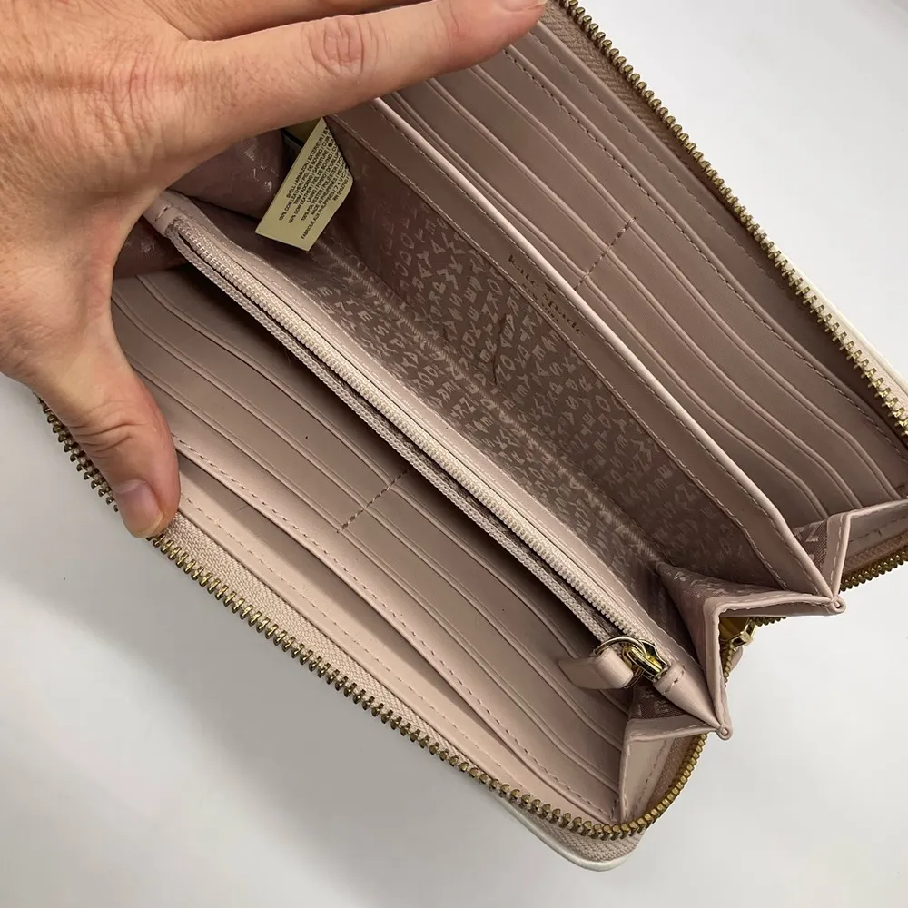 KATE SPADE PEBBLE LEATHER ZIPPY WALLET - Image 4