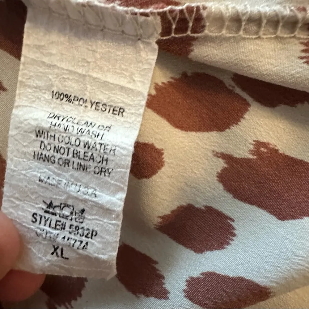 Entro short sleeve blouse cream brown size XL - Image 5