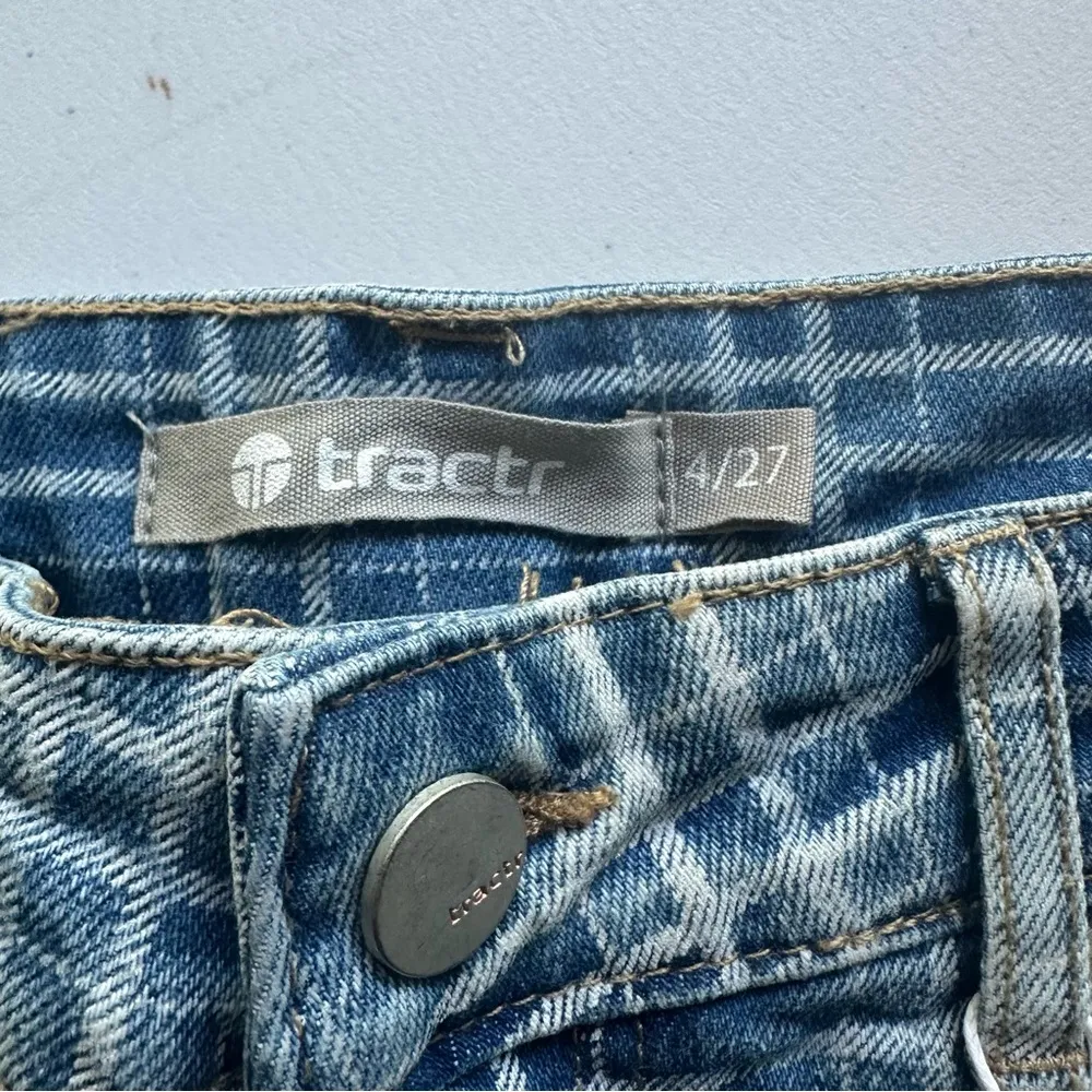 Tractr Women’s High Waist 3” Shorts Blue White Denim Gingham size 4 NWT - Image 8