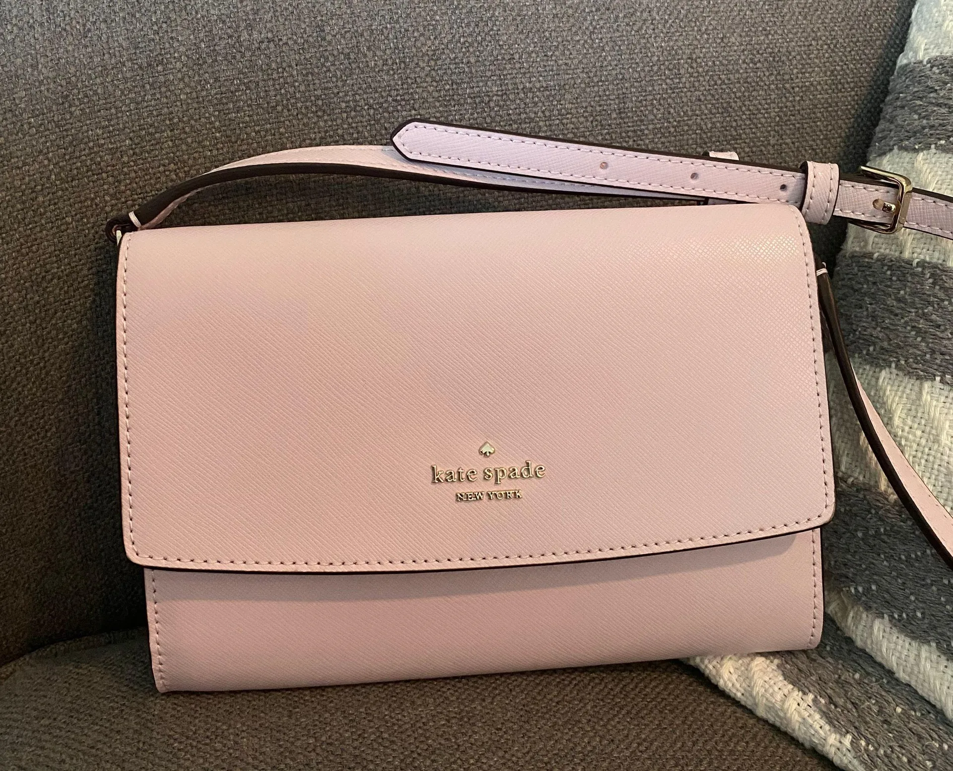 New York Perry Leather Crossbody Bag Pale Amethyst - Image 5