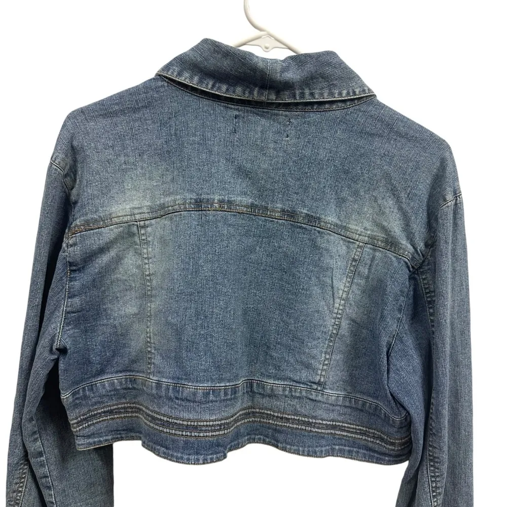 Vezucci Medium Wash Denim Cropped One Button Blue Jean Jacket with Pockets Large - Image 3