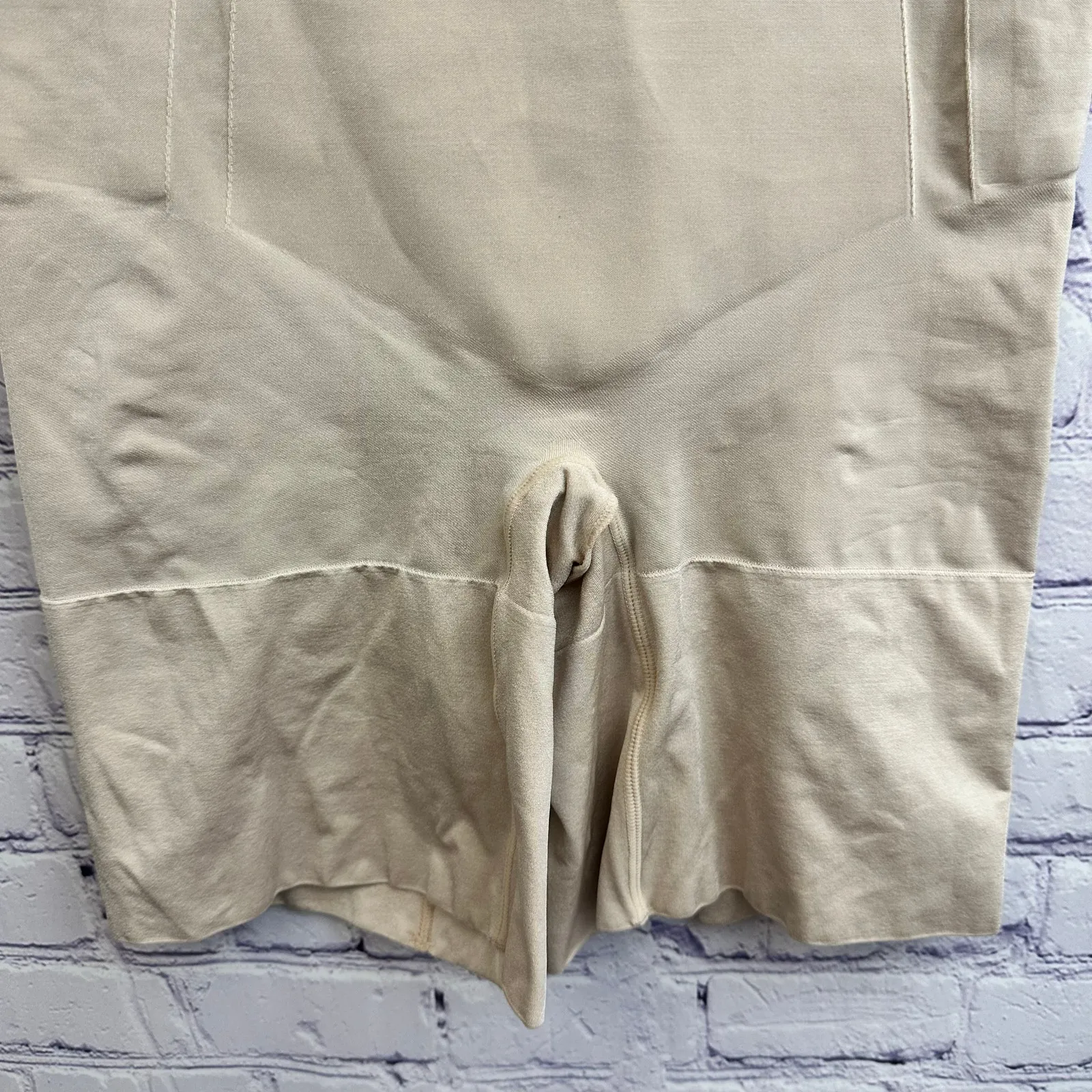 Spanx OnCore High-Waisted Mid-Thigh Shaping Shorts Nude Beige Women's XL - Image 3