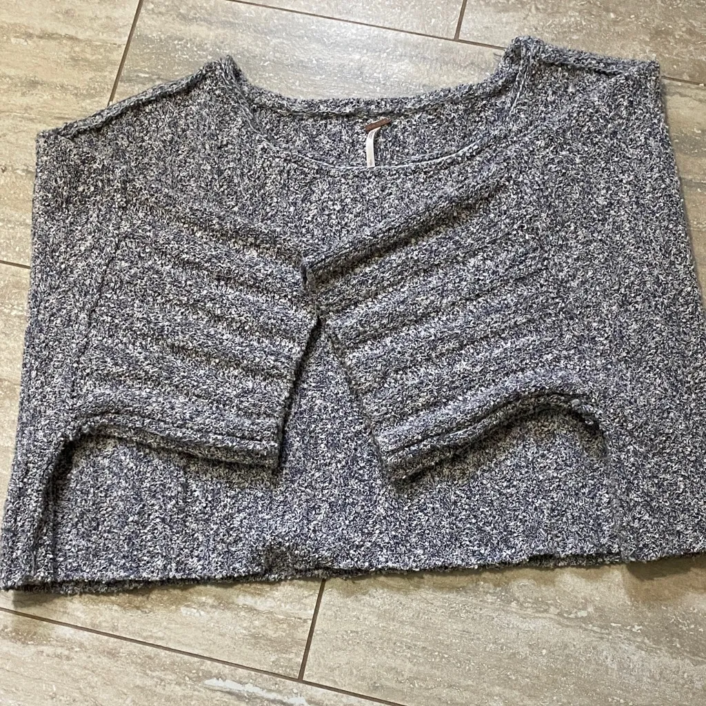 Free People Textured Gray Knit Sweater - Image 4
