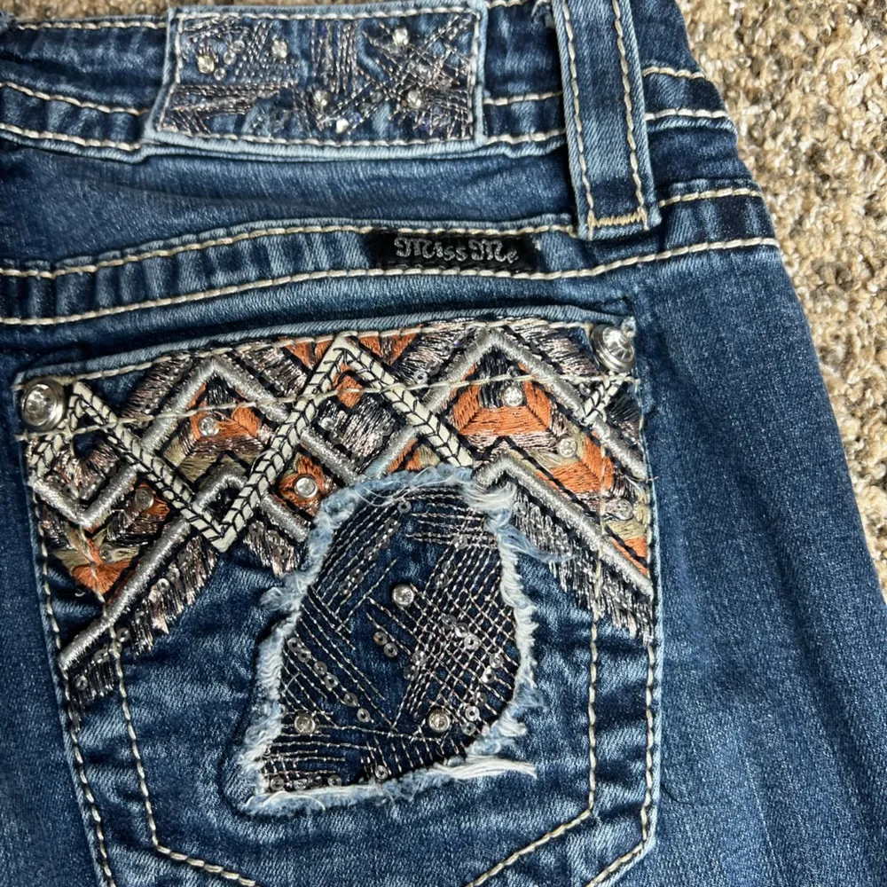 Miss me jeans size 27 straight - Image 2