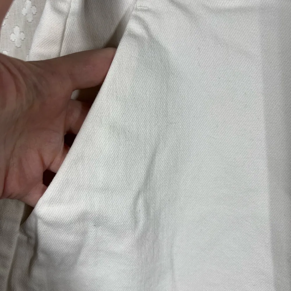 Everlane‎ White High Rise Shorts - Image 2