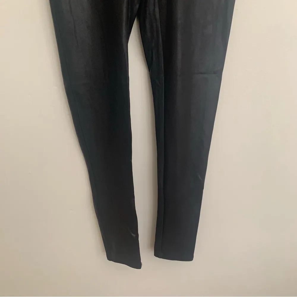 Spanx by Sara Blakely Petite Black Faux Leather Pull On Mid Rise Leggings Sz MP - Image 4