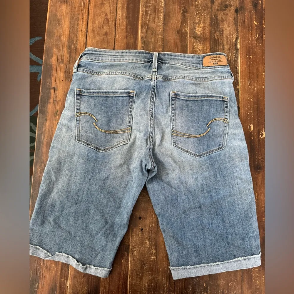 Signature by Levi Strauss & Co. Gold Label women’s Modern skinny short - Image 4