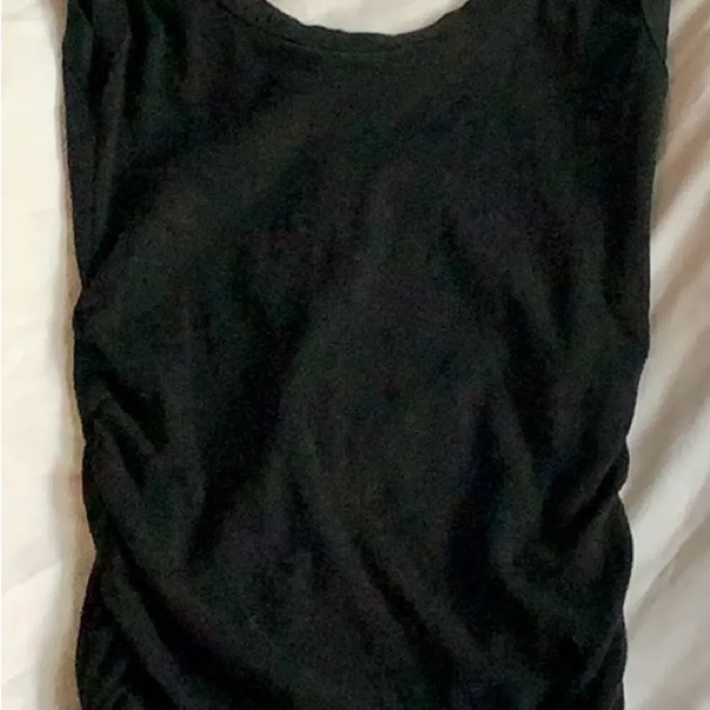 Maternity Patty Boutik Black Sleeveless Top with Rutching on the Sides. - Image 6