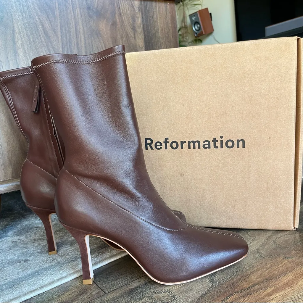 Reformation  Enis Stretch Leather Ankle Boot 8.5 in Chestnut Brown - Image 8