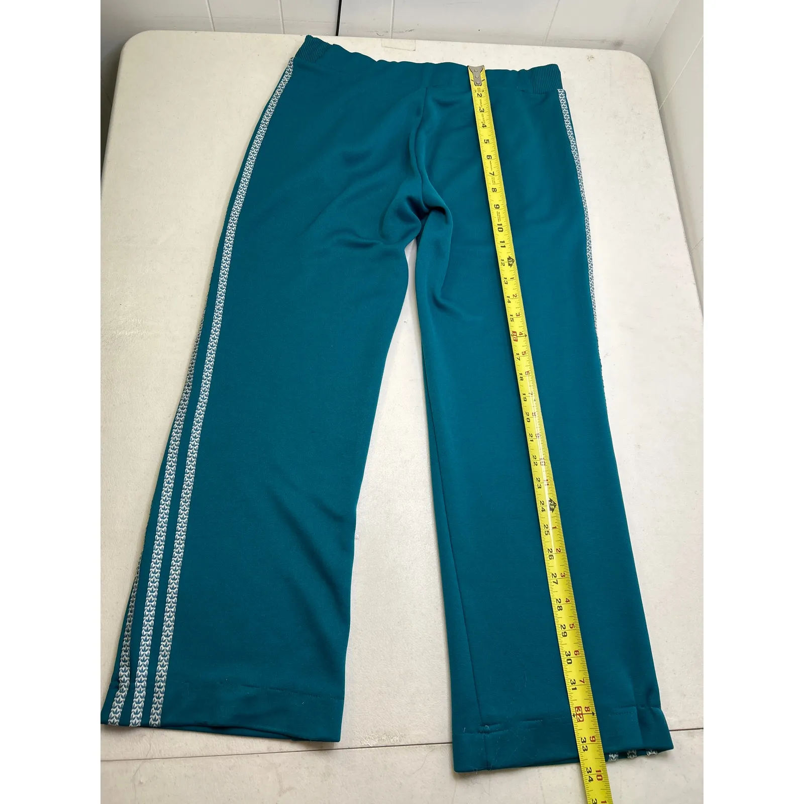 Adidas cropped straight leg joggers in dark turquoise. 2008. Made in Canada Sz 4 - Image 3