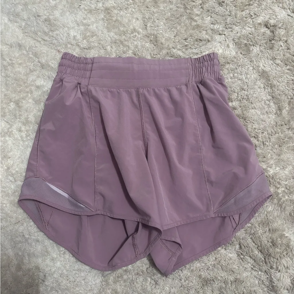 Lululemon Hotty Hot High-rise Lined Shorts Size 4 smoked mulberry - Image 4