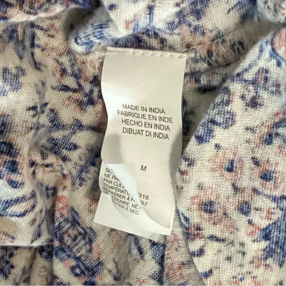 Lucky Brand Pink and Blue Sleeveless Blouse with Mandarin Collar and Lace Detail - Image 5