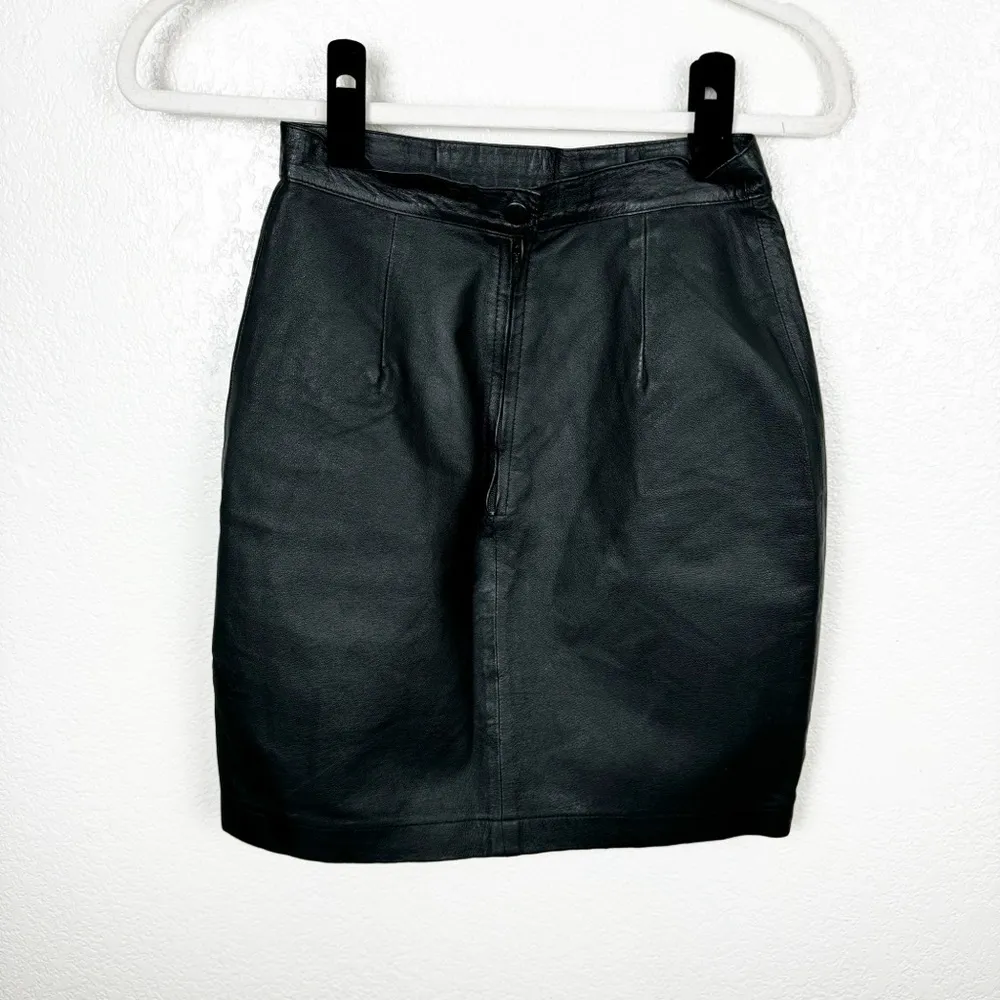 Wilson's Suede & Leather Vintage 100% Genuine Leather Skirt Size 6 - Image 2