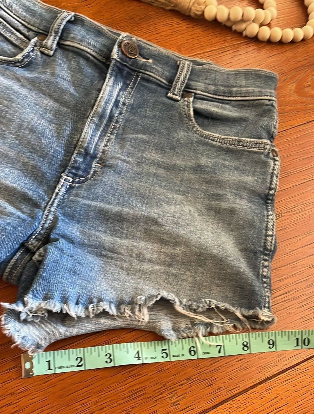 Wrangler high Waisted Shorts - Image 9