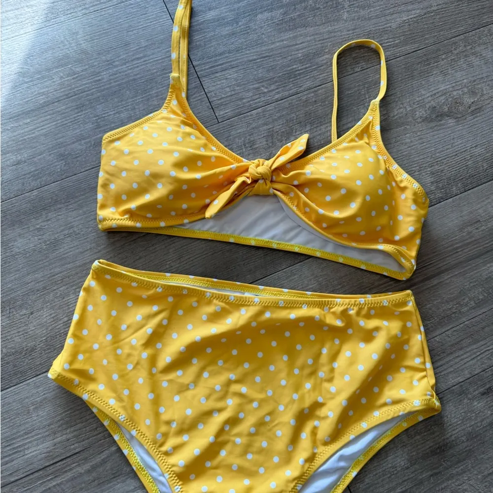 AMAZON polka dot high waist swimming set💛 - Image 7