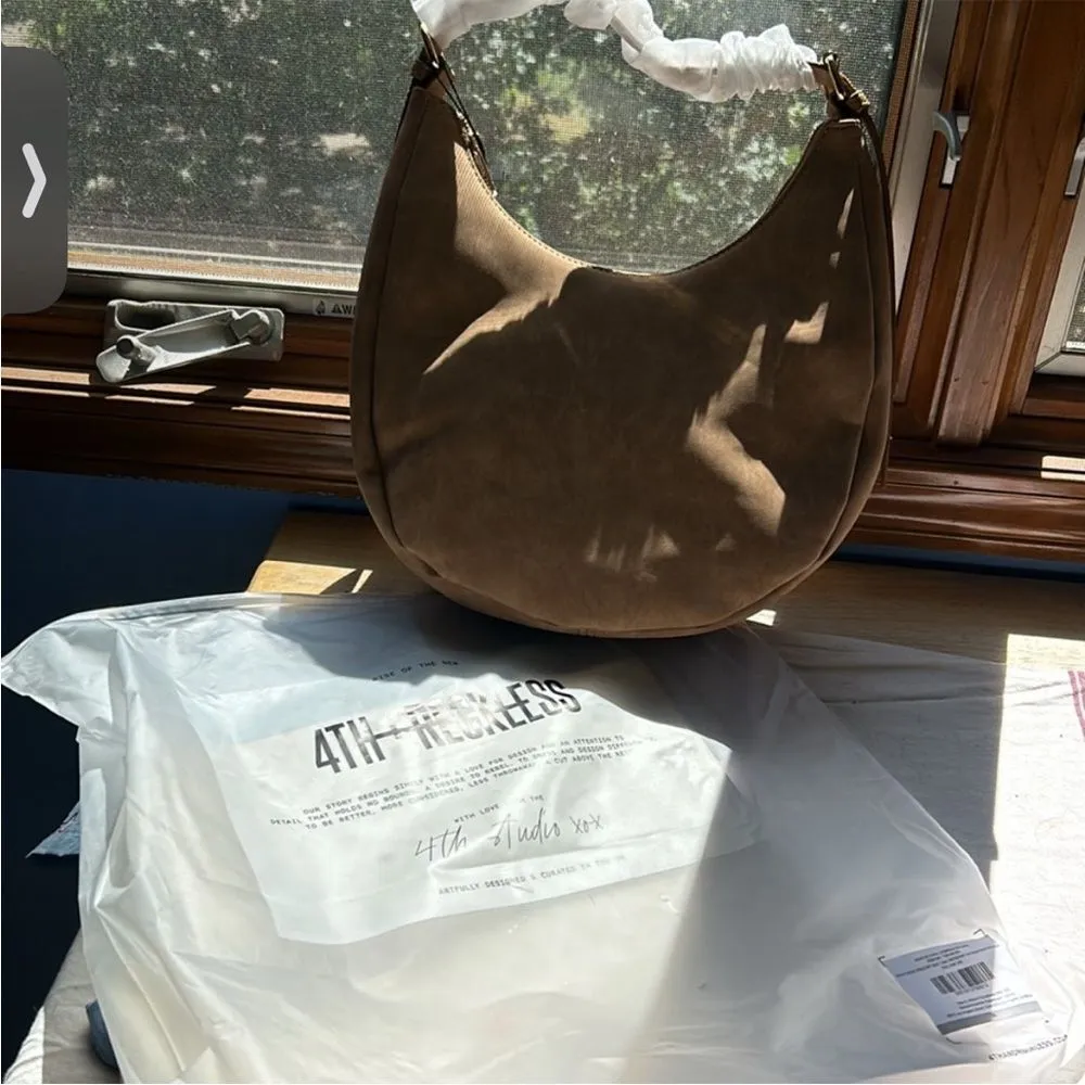 4th + Reckless // Una Faux Suede Crescent Bag - Image 10