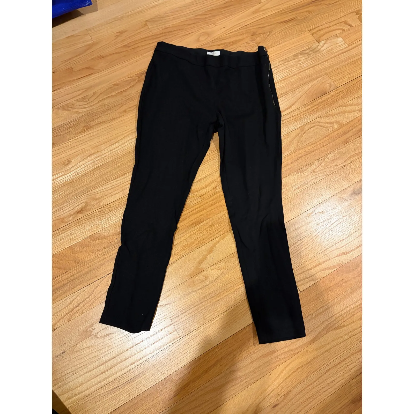 Kate spade black leggings gold side zip size 10 - Image 2