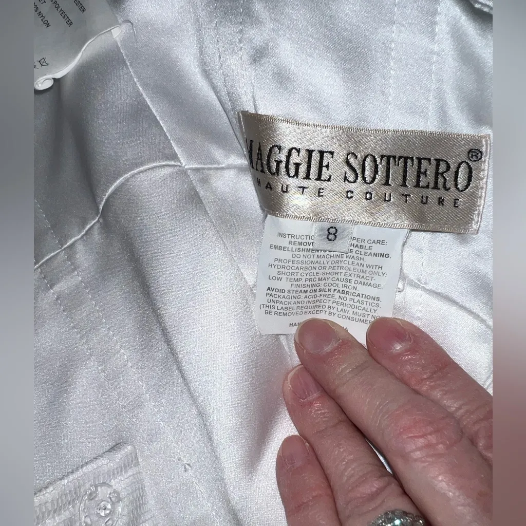 Elegant Maggie Sottero Lorie Strapless Lace Wedding Gown! White Size 8 - Image 11