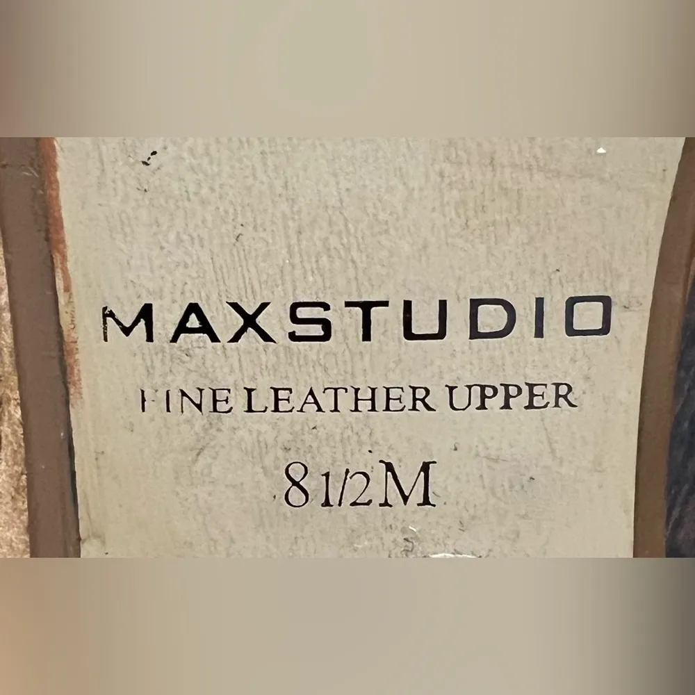 Max Studio  | Valencia women’s t-strap heel sandals. Size: 8.5M - Image 9