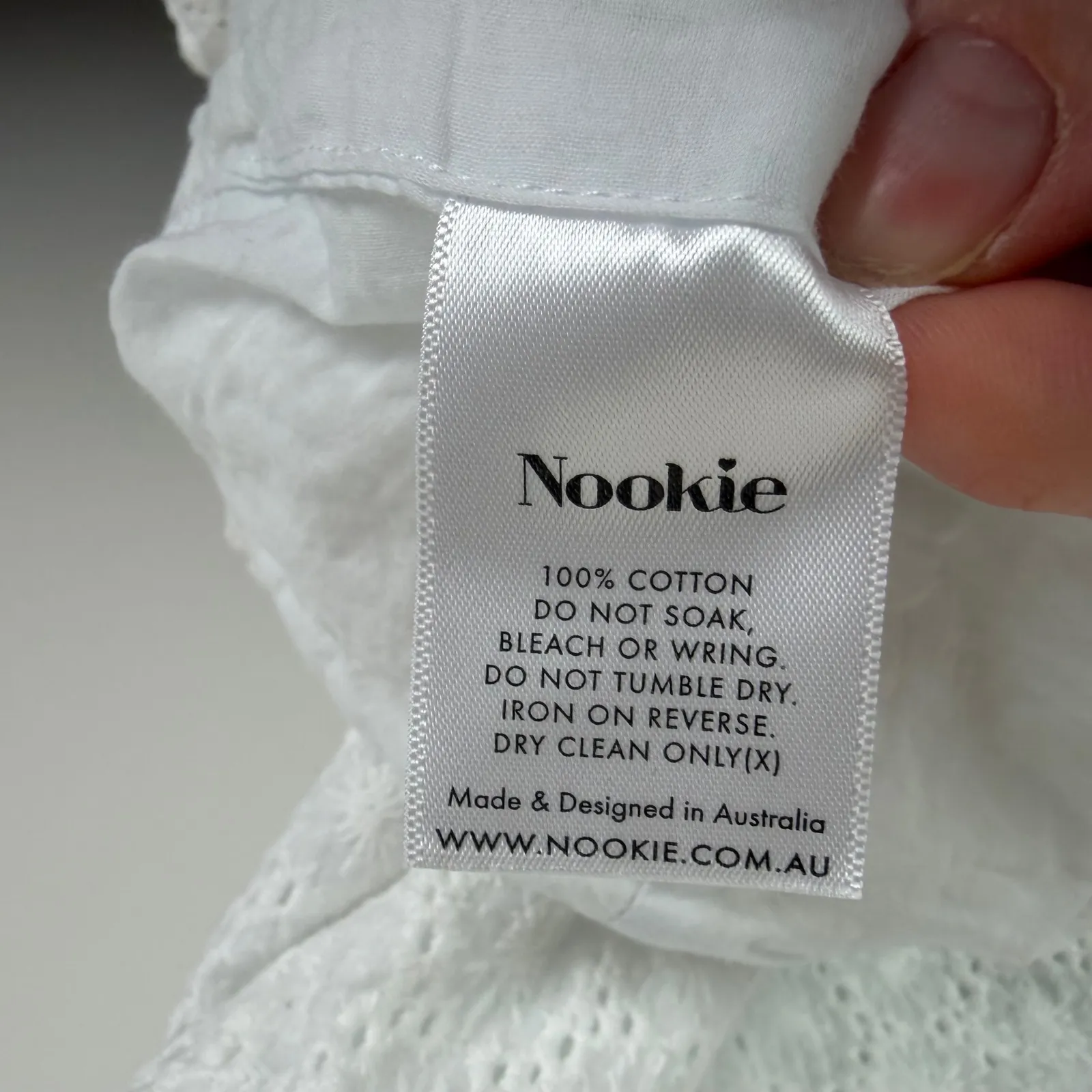 Nookie Darling Mini Dress Small White Eyelet Ruched Ruffle Hem Bridal Cocktail - Image 8