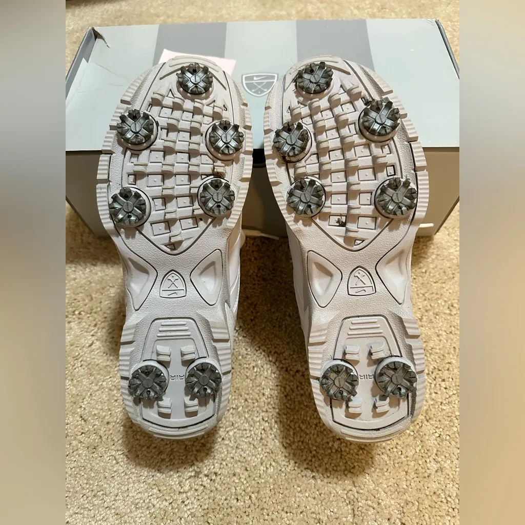 Nike Women’s Air Challenge Golf shoes - Image 5