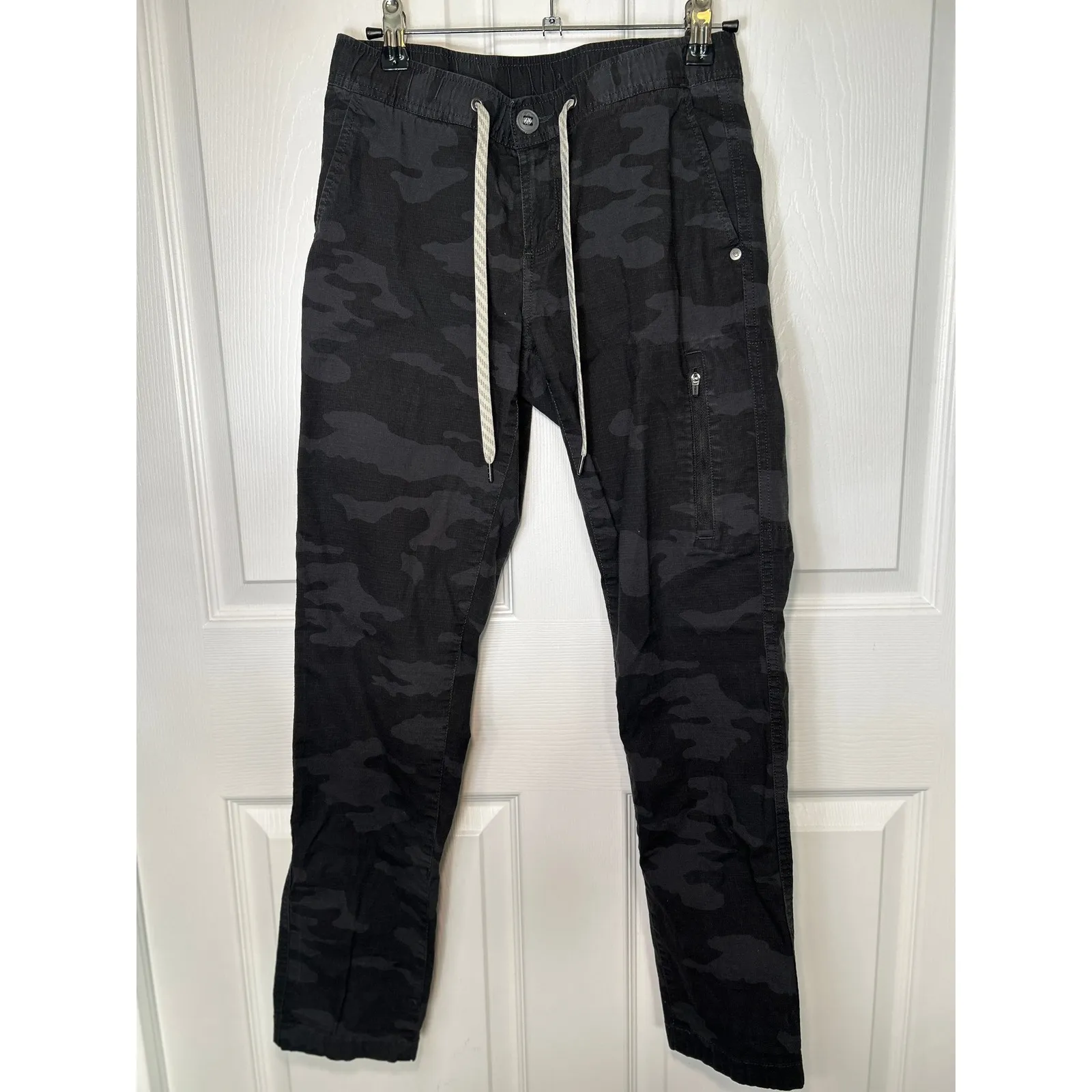 VUORI Ripstop Women's Black Camo Jogger Pants Drawstring Cargo Utility Size XS - Image 2