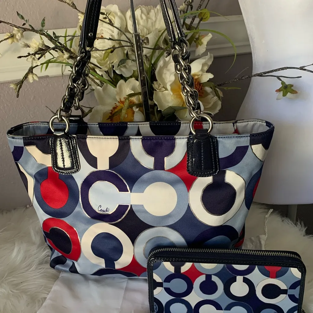 Rare Coach Madison Graphic Op Art set - Image 2